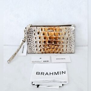 NWT Brahmin MACCHIATO OMBRE Daisy